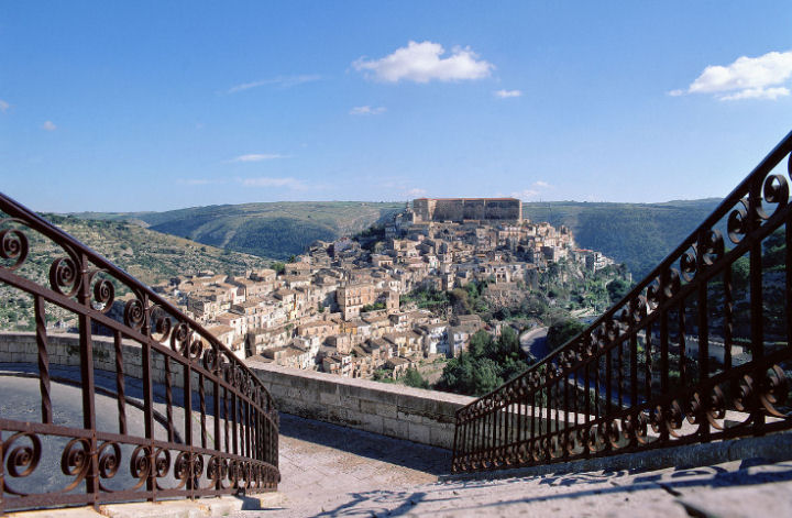 Il panorama dalla chiesa di Santa Maria delle Scale: una delle tappe obbligate per chi sceglie di visitare Ragusa Ibla